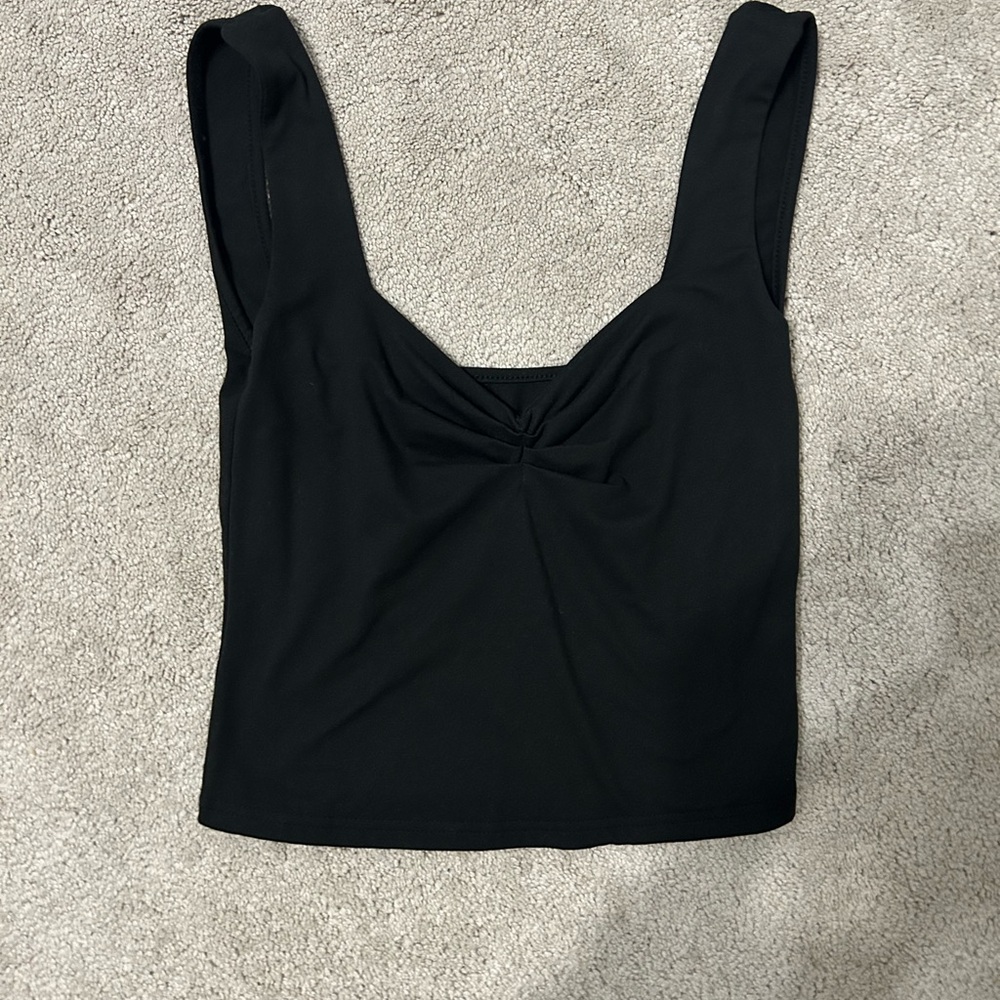 SHEIN Black Sleeveless Crop Top